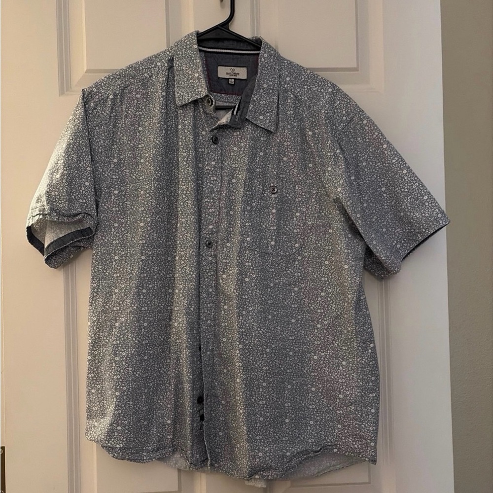 Burnside Men's Gray and White Casual Button Down Shirt